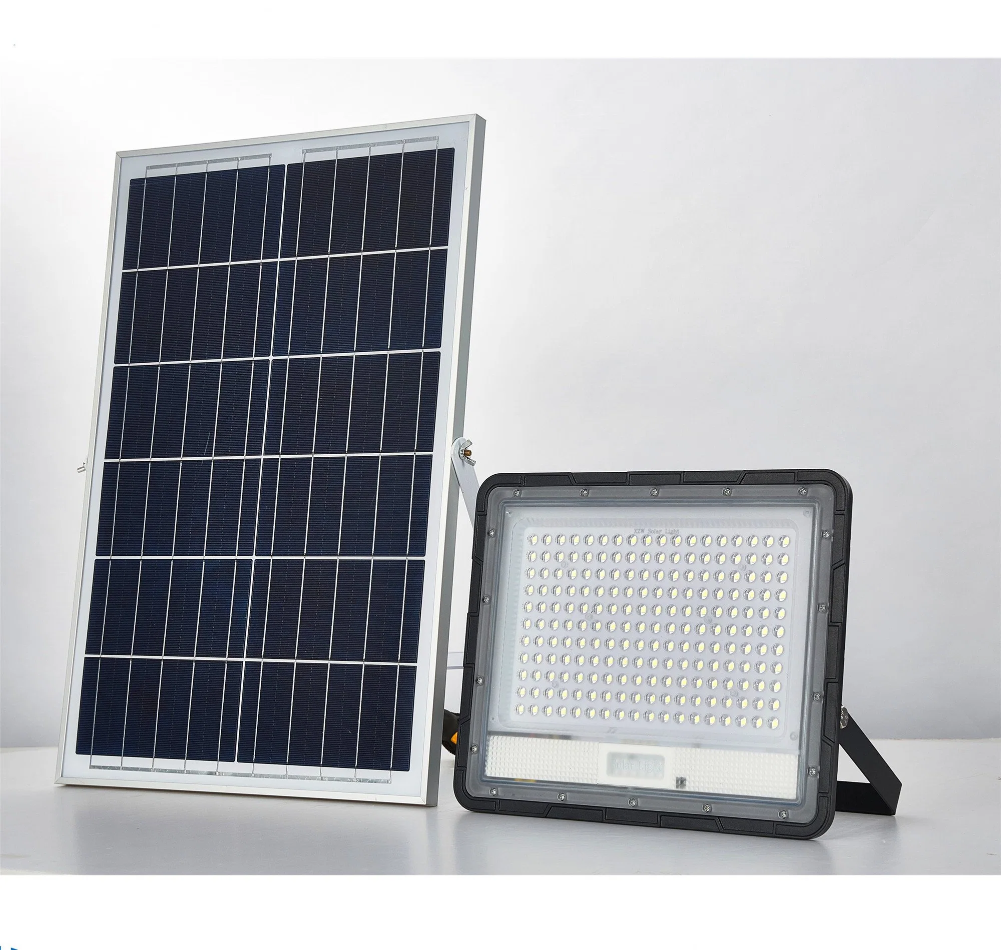 Yaye 18 Hot Sell 50W/80W/150W/200W/300W Outdoor Solar LED Flood Lights / Solar Light LED for Garden with 2 Years Warranty