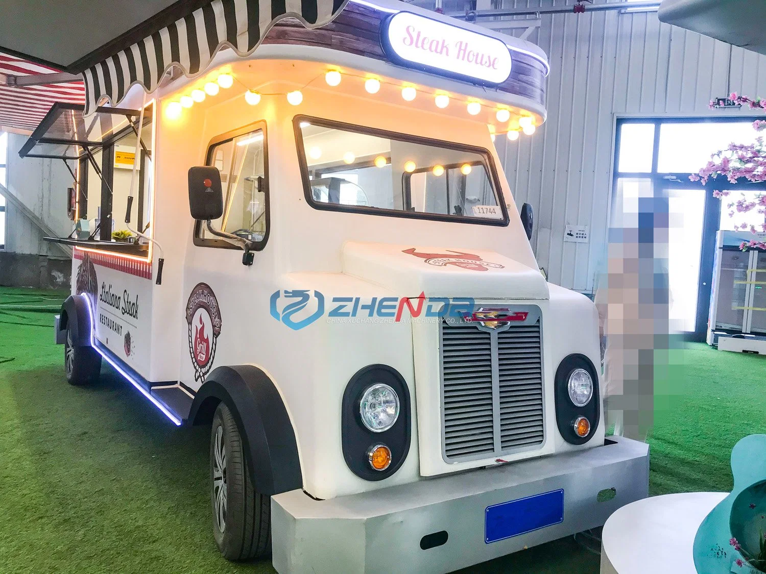 High Quality and Cheap Barbecue Food Cart/Mobile Ice Cream Electric Food Truck