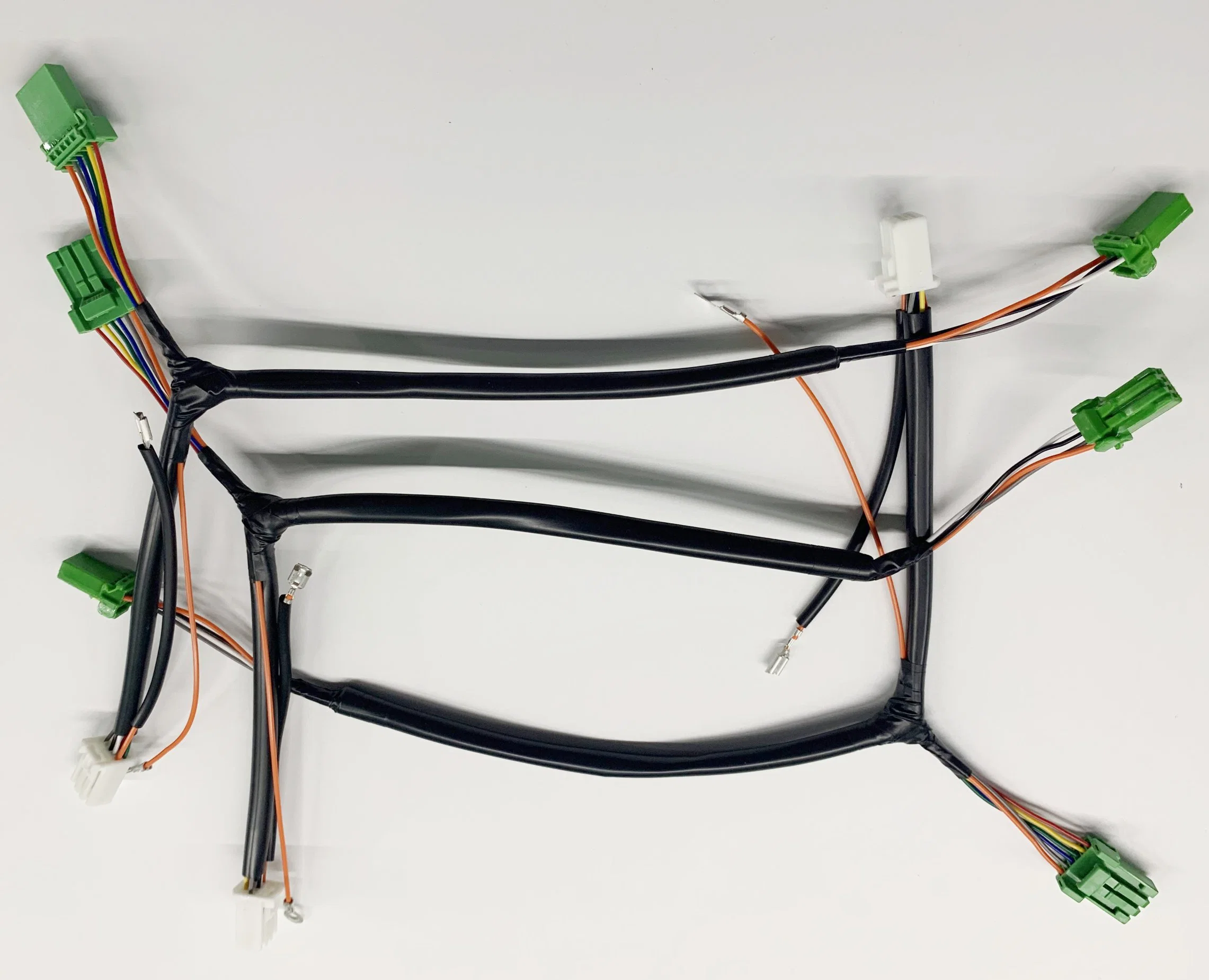 Arnés de alambre de diseño personalizado OEM para montaje de cable de automoción