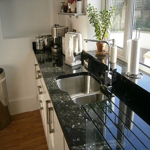 Polished Tiles Green Granite Emerald Pearl Countertops