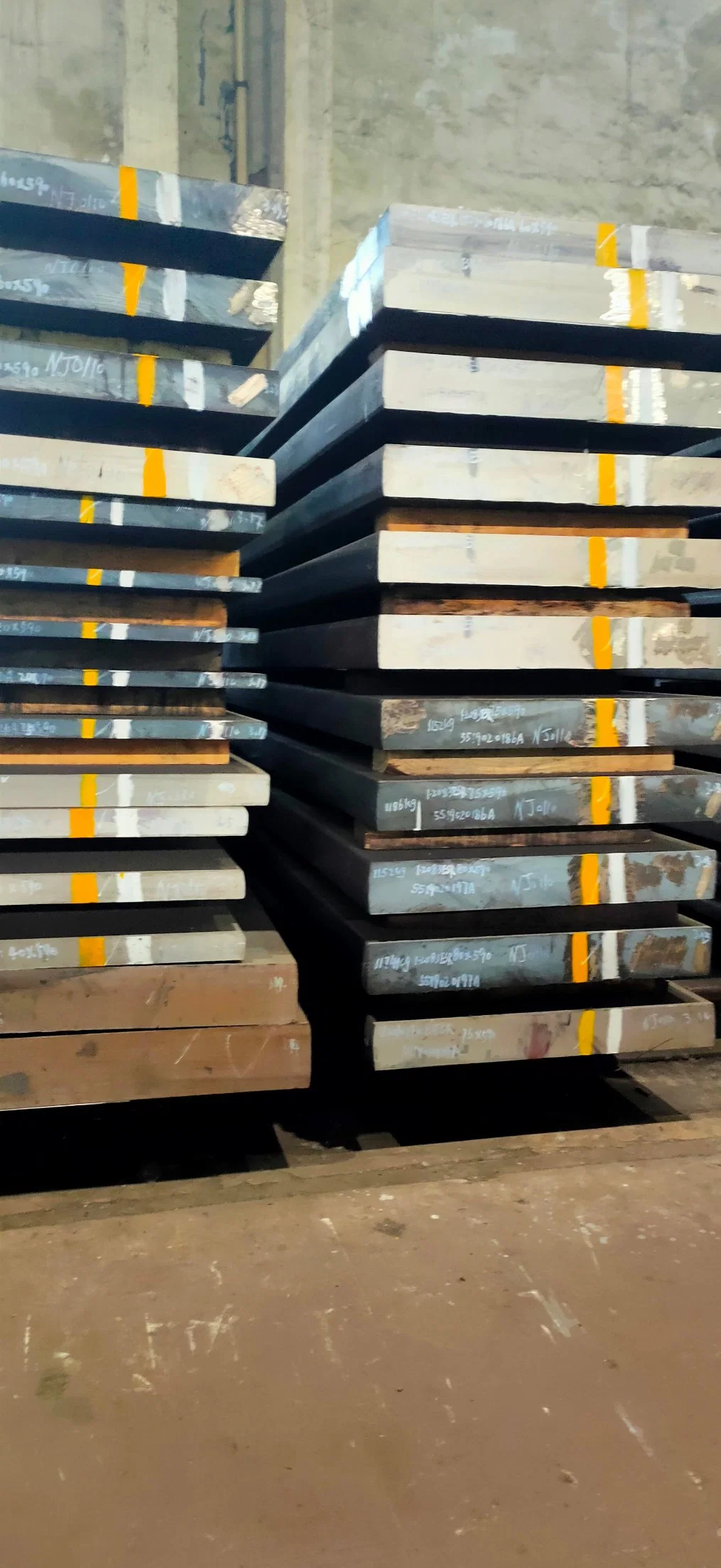 Carbon/ Factory Price/430/S235/R/S355jr/4140/1060/6061/Ss400/Q235B Q355b/Copper/Square/Flat/Cold Drawn/Hot DIP Galvanized/Bearing/Alloy/Steel Bar