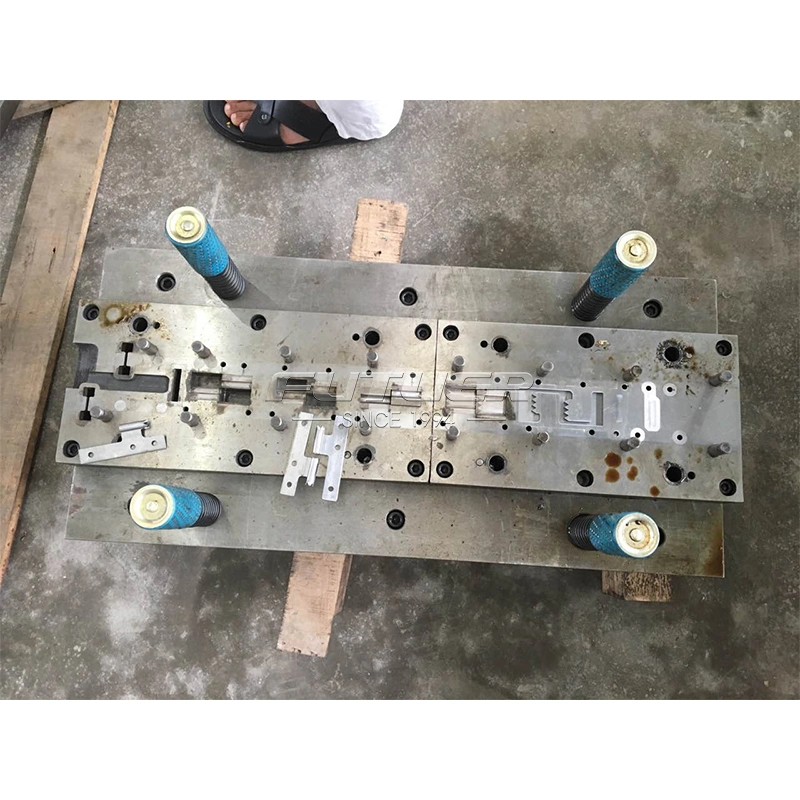 Punching Die Manufacture Company, China Quality Metal Sheet Progressive Stamping Mold Making