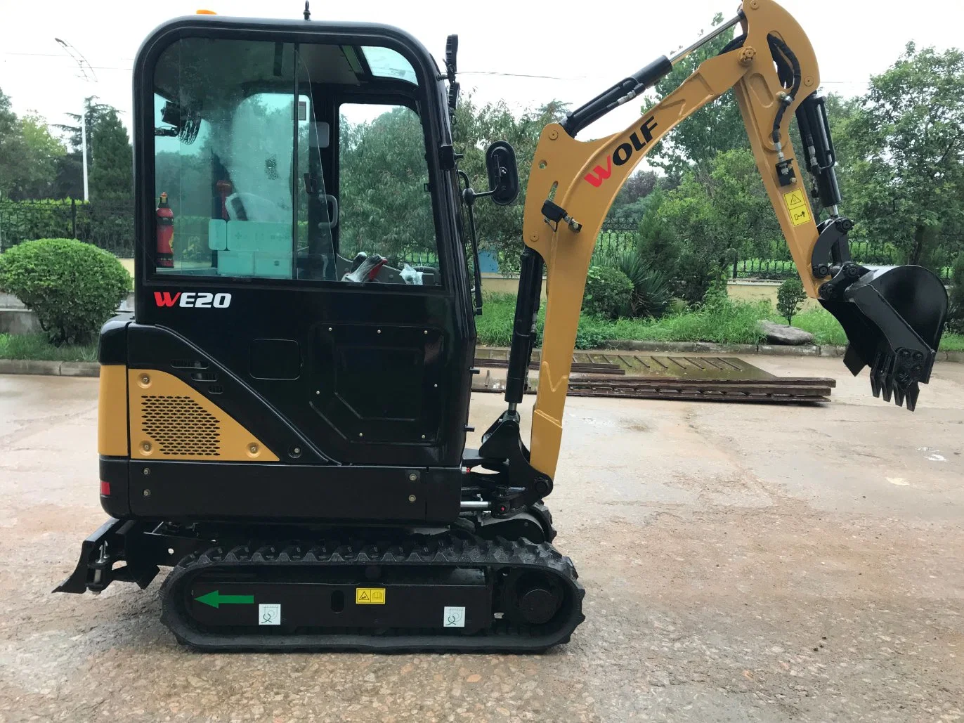 Wolf 1 Ton - 2 Ton Mini Excavators for Europe Market