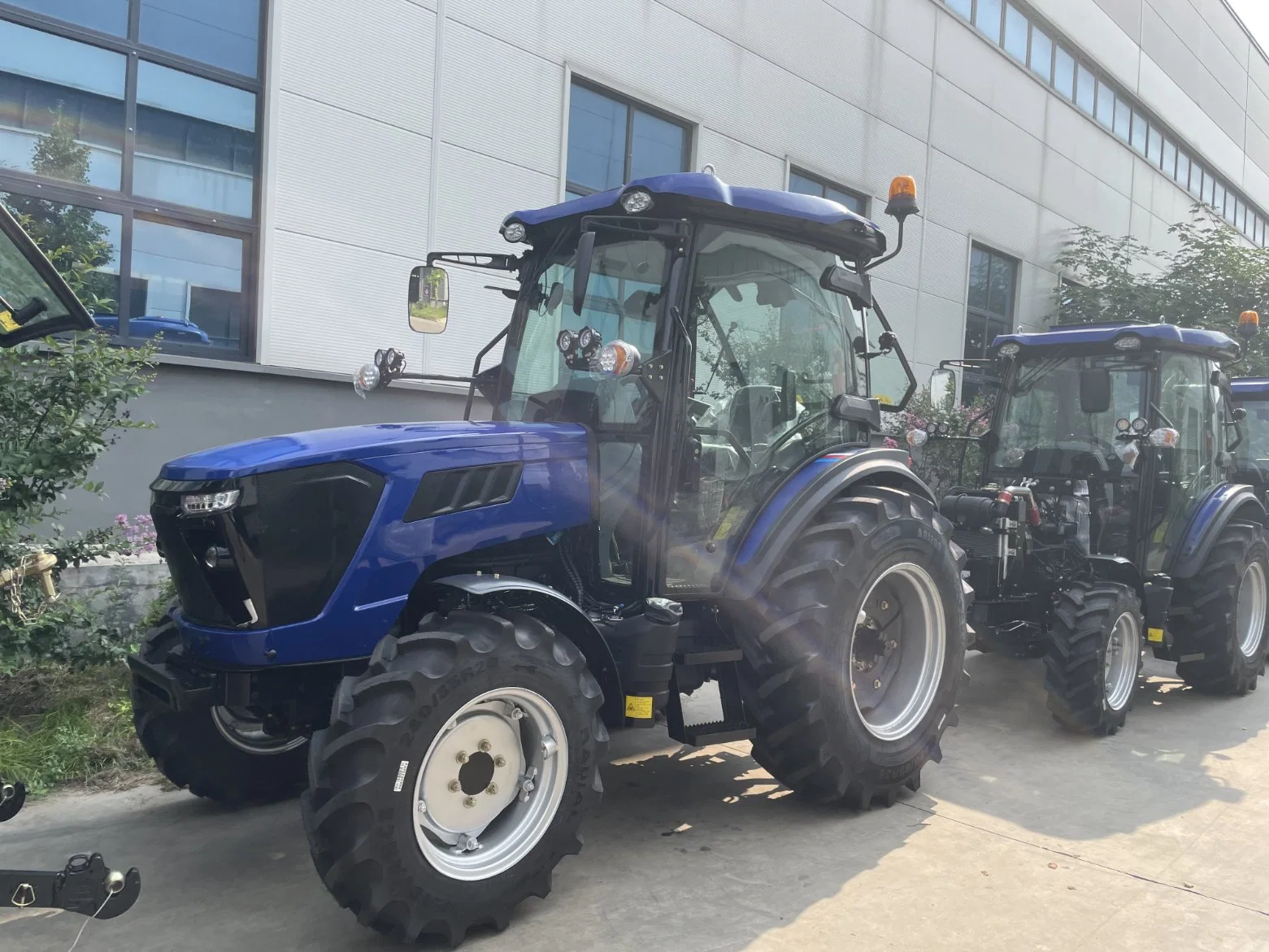 Mini tractor 70hp 4WD Maquinaria agrícola Equipo de arado Agricultura Diesel Tractores agrícolas