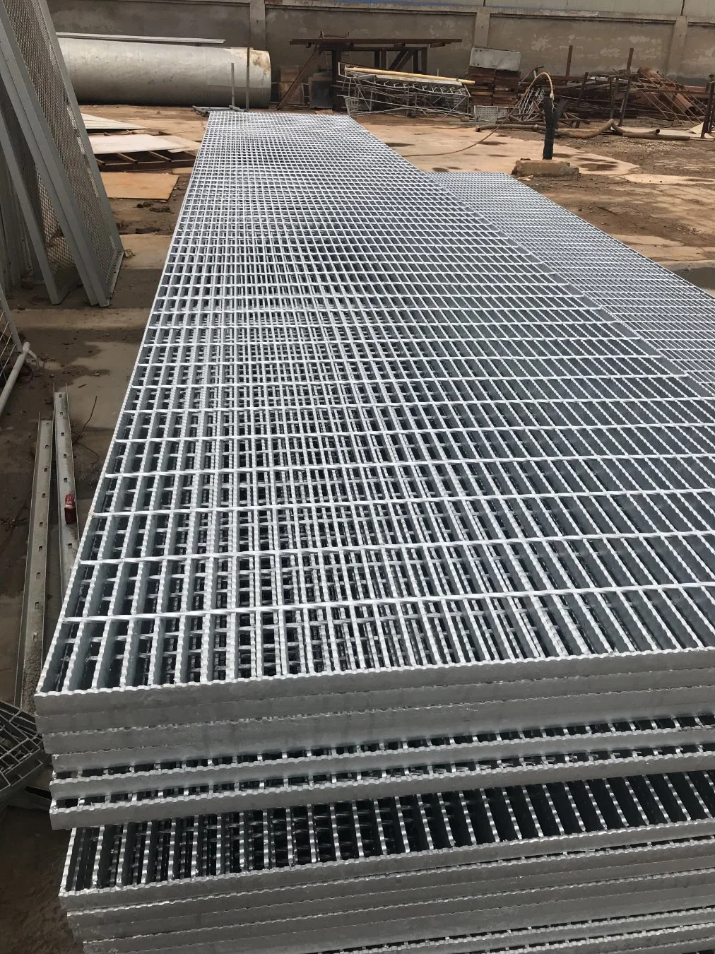 Chinese Factory Supply Heavy Duty Permanent Steel Grating for Construction Building