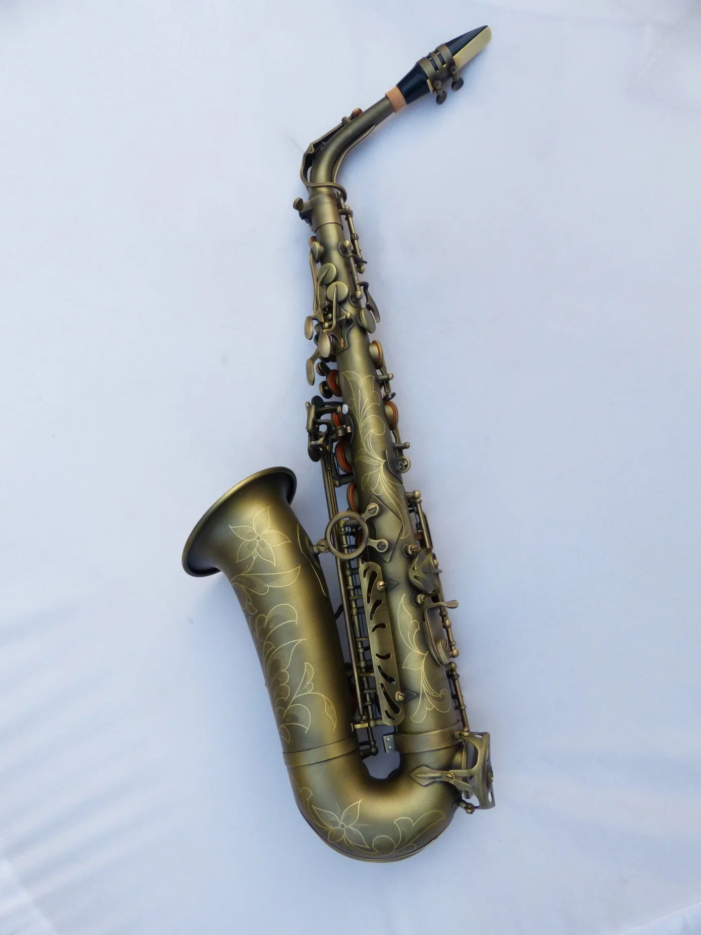 Antique Alto Saxophone Good Quality Pisoni Pads