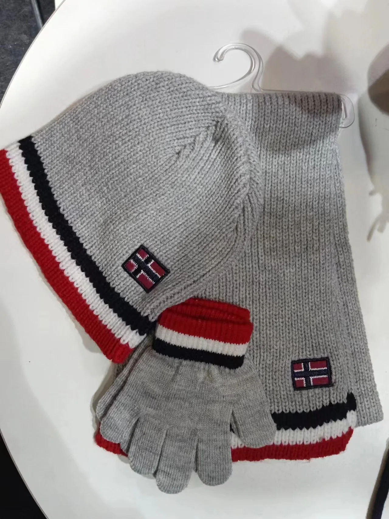 2024 New Fashion Set of Boy Beanie and Scarf and Glove