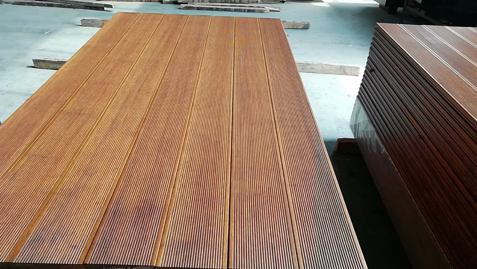 Carbonized Color Bamboo Flooring Strand Woven Click Bamboo Wood Flooring