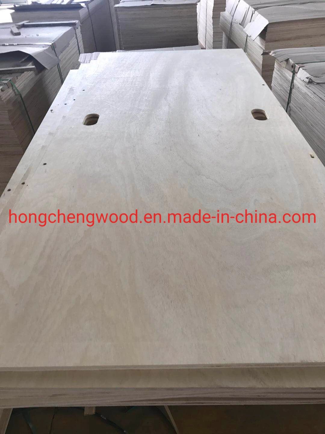 E0 Carb Grade Poplar Plywood or Pine Plywood Manufacturer for Furniture /Construction