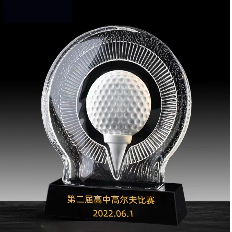 Usine chinoise de conception personnalisée en gros de trophée de golf en cristal pour tournois sportifs.