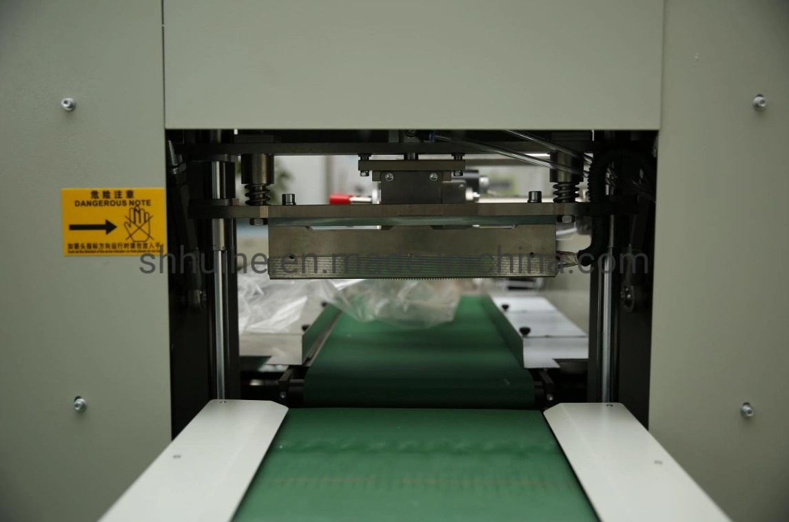 Horizontal Wet Tissue Paper Sanitary Napkin Pad Automatic Horizontal Pillow Packing Machine