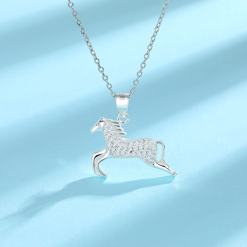 Fashion 925 Sterling Silver Horse Pendant with Clear CZ Jewelry in Silver Plating for Wholesale