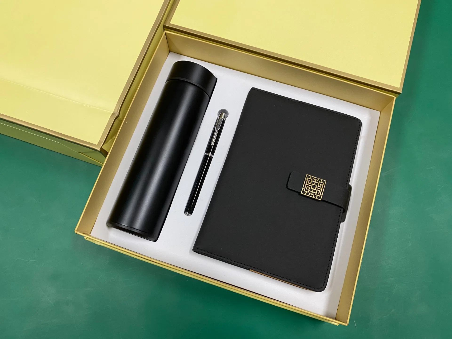 Ноутбук 4 в 1 +Pen +Кубок +USB промо-акция Giftset