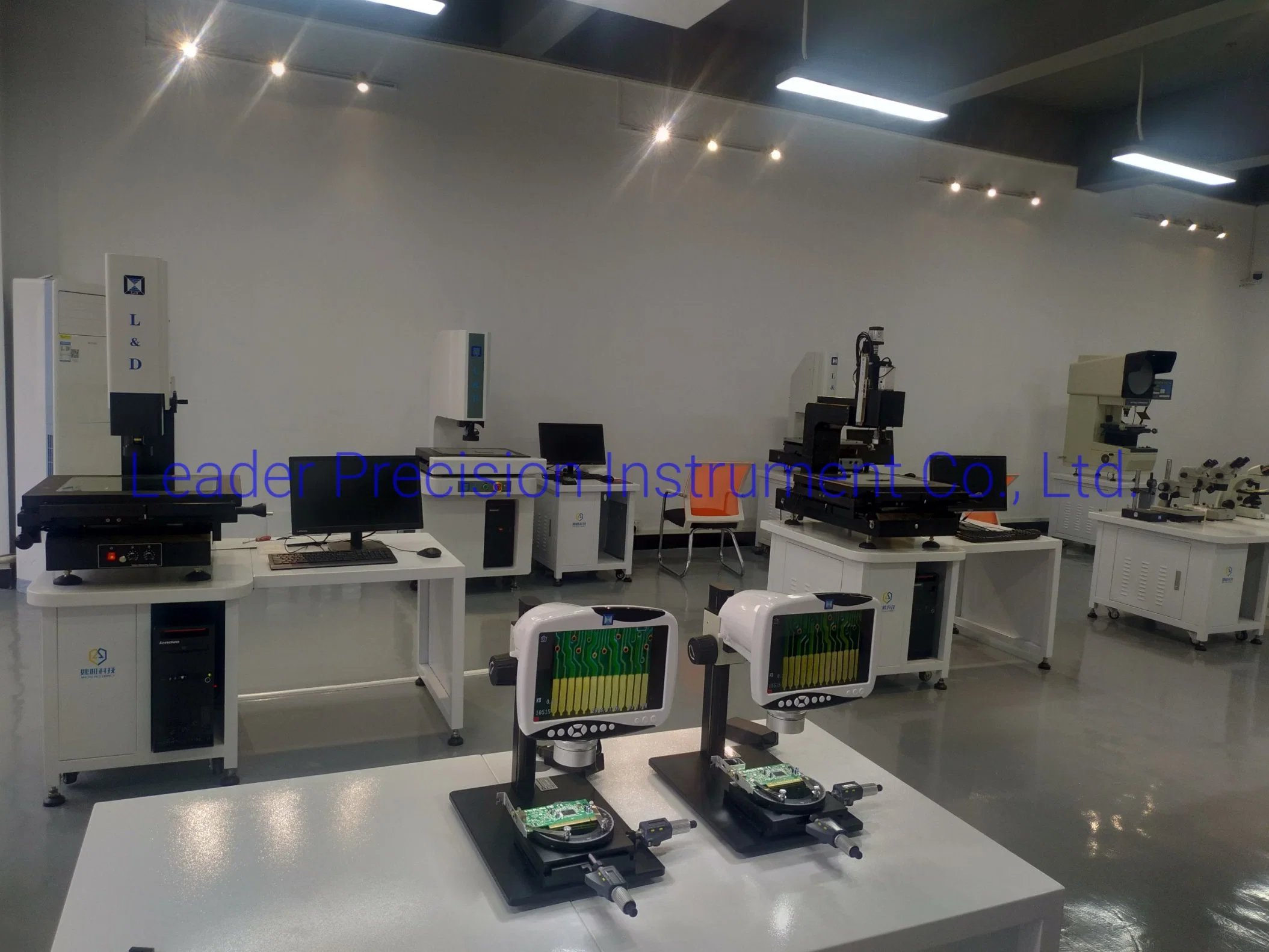 Multilingual Stereo Zoom LCD Industrial Microscope (LD-250)