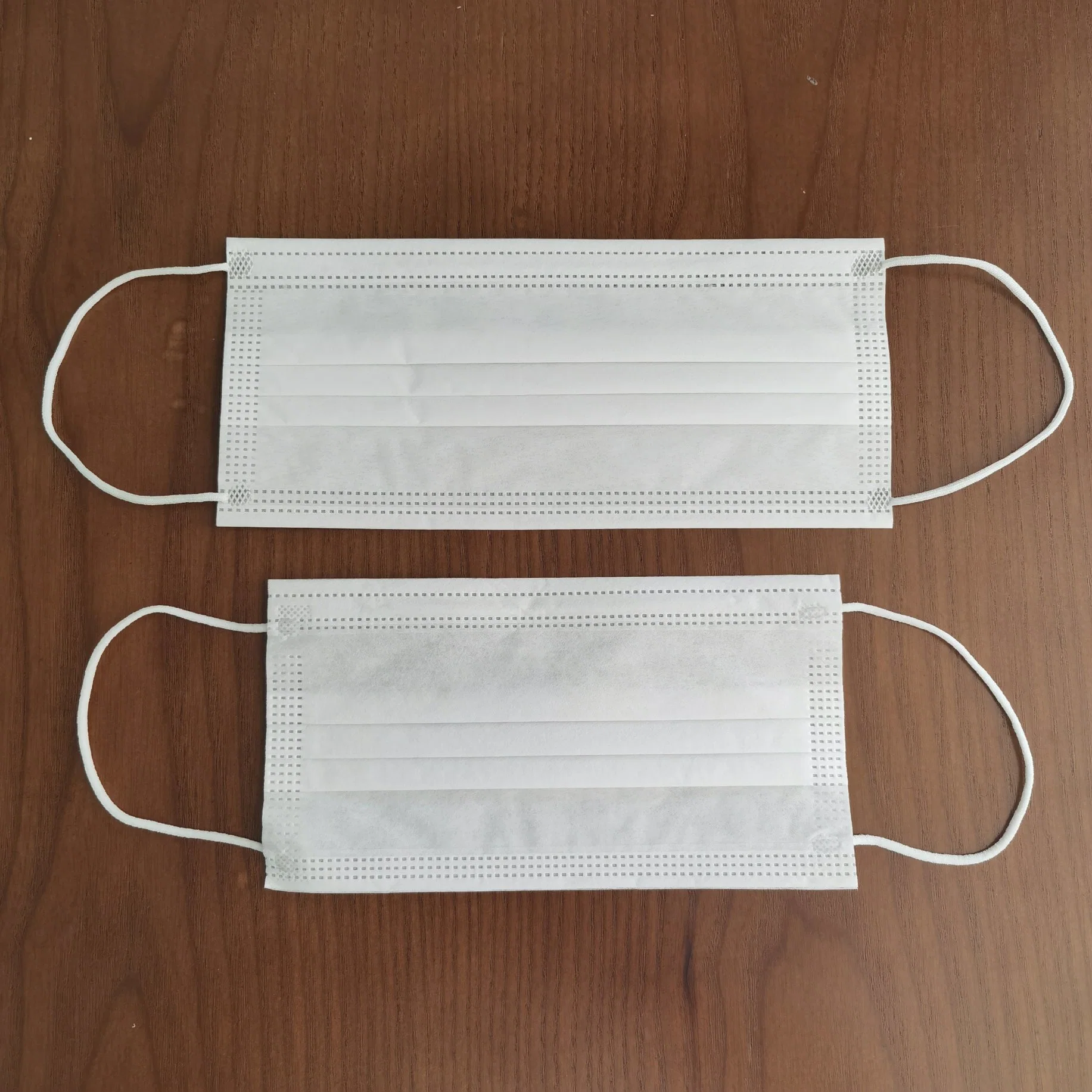 Disposable White Color 3-Ply Ear Loop Cleanroom Mask