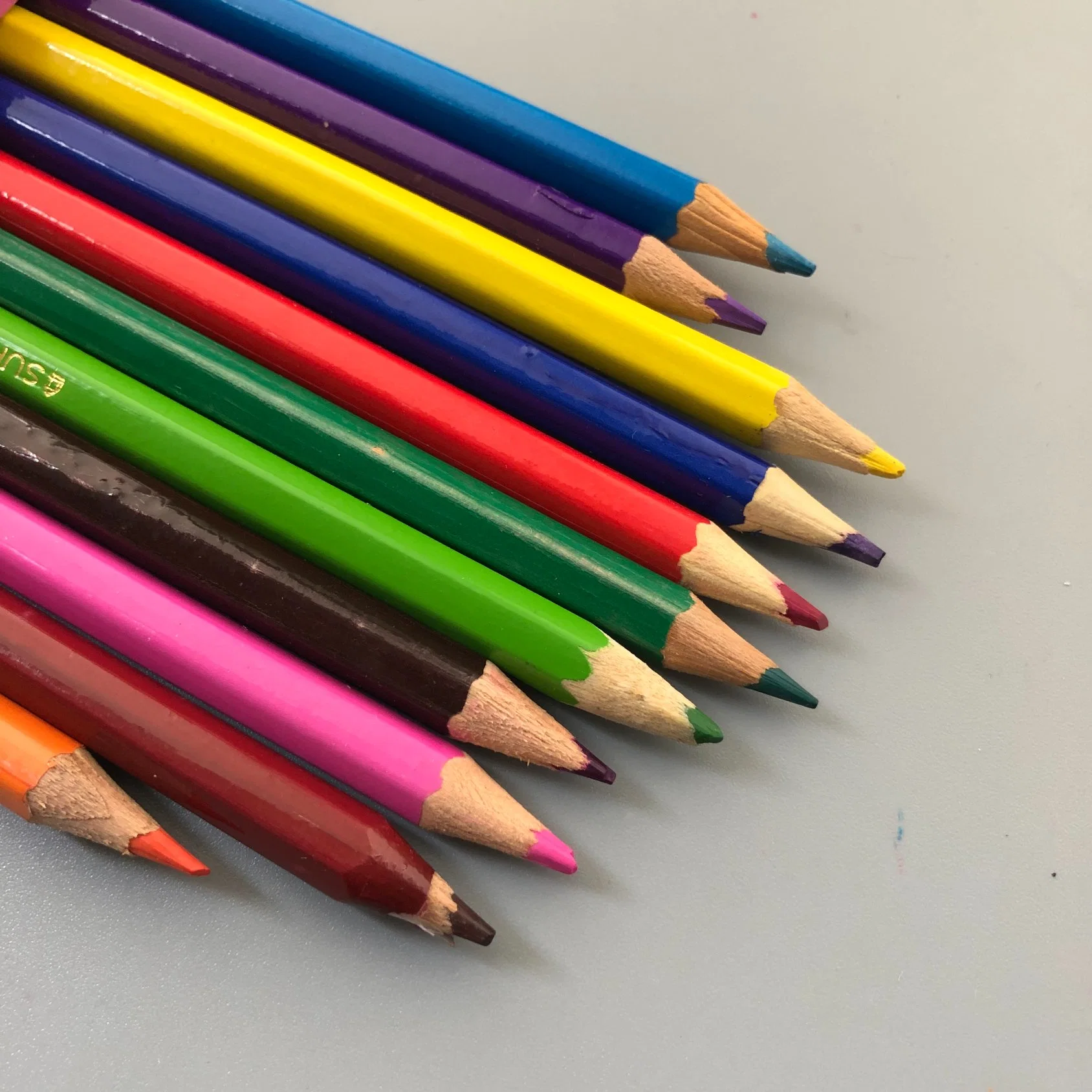 Kinder 12 Farbe Holz farbige Bleistifte Set mit benutzerdefinierten Bleistift Größe Des Halters