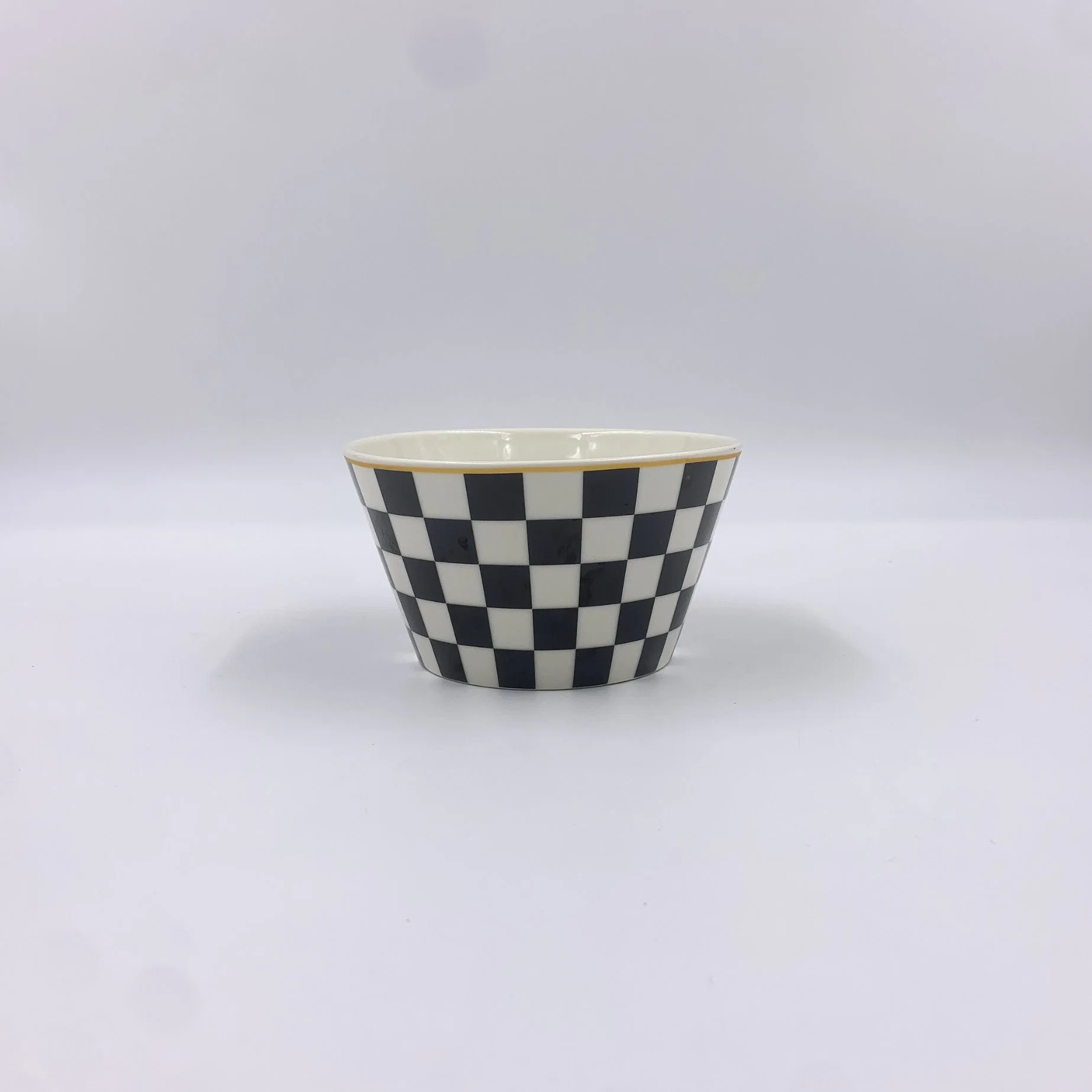 Porcelain Dinnerware China Wholesale/Supplier 3PCS/Set Black and White Grid Ceramic Dinner Set Kitchen Utensils Decoration with Customized Color Pattern Logo and Designs