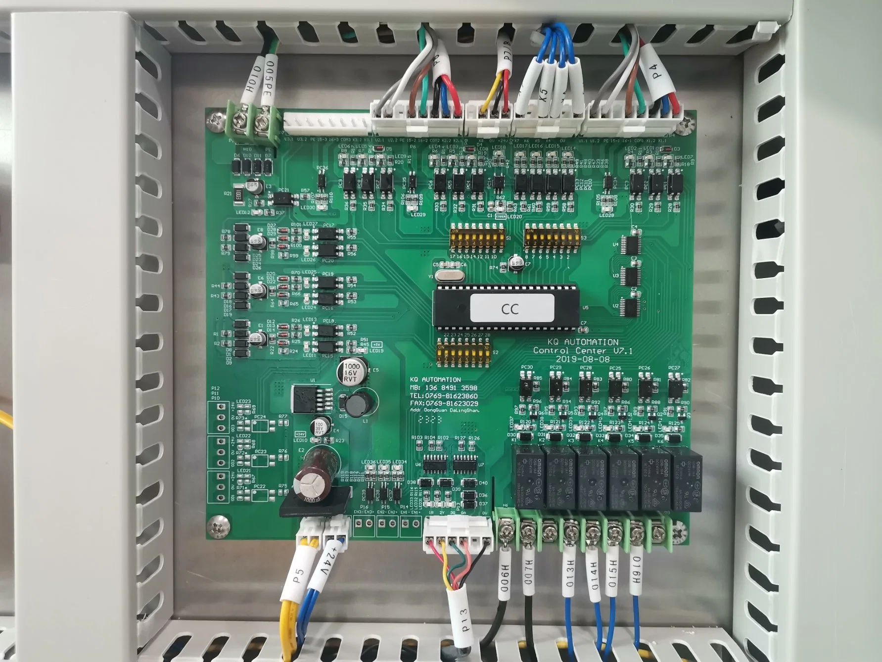 Un arma &amp; boquilla rotativa Keqi Marca tratamiento de superficie de plasma Sistema