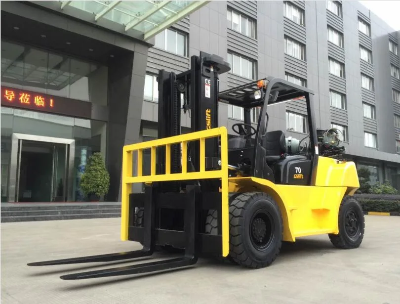 China Heavy Duty Lifting Equipment New 7 Ton LPG/Gasoline/Gas Low Mast Forklift Truck Price