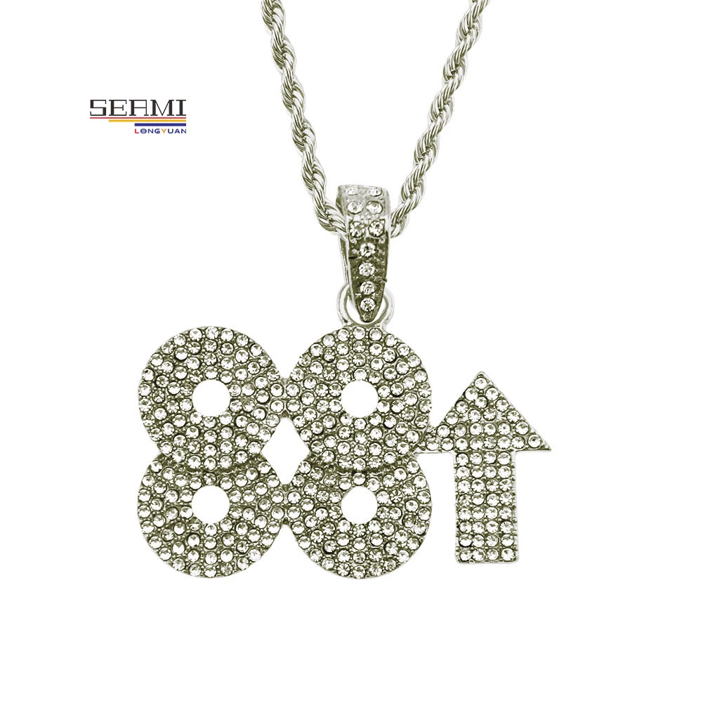 Collier pour homme Rich Chigga de 88rising avec pendentif en diamant en forme de numéro.