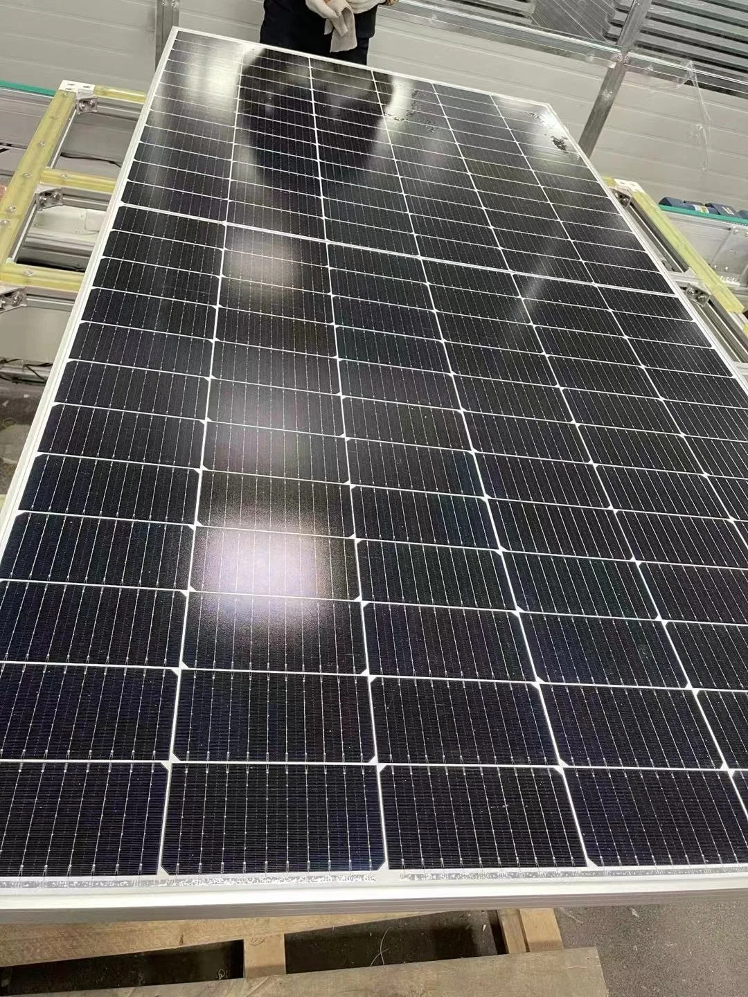 OEM 1000W Solar Panel Monocrystalline Silicon Half Cell M10