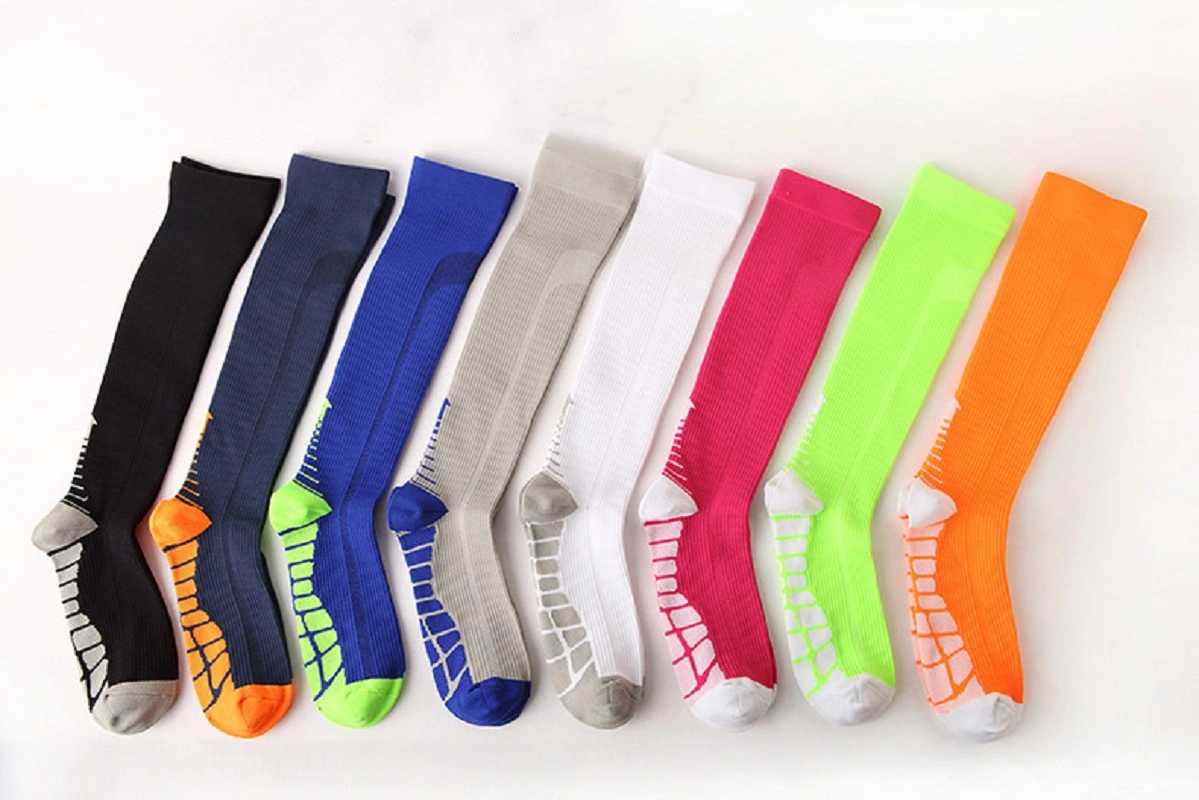 Chaussettes de sport de compression, chaussettes hauteur genou anti fatigue pour soulagement de la douleur Esg17071