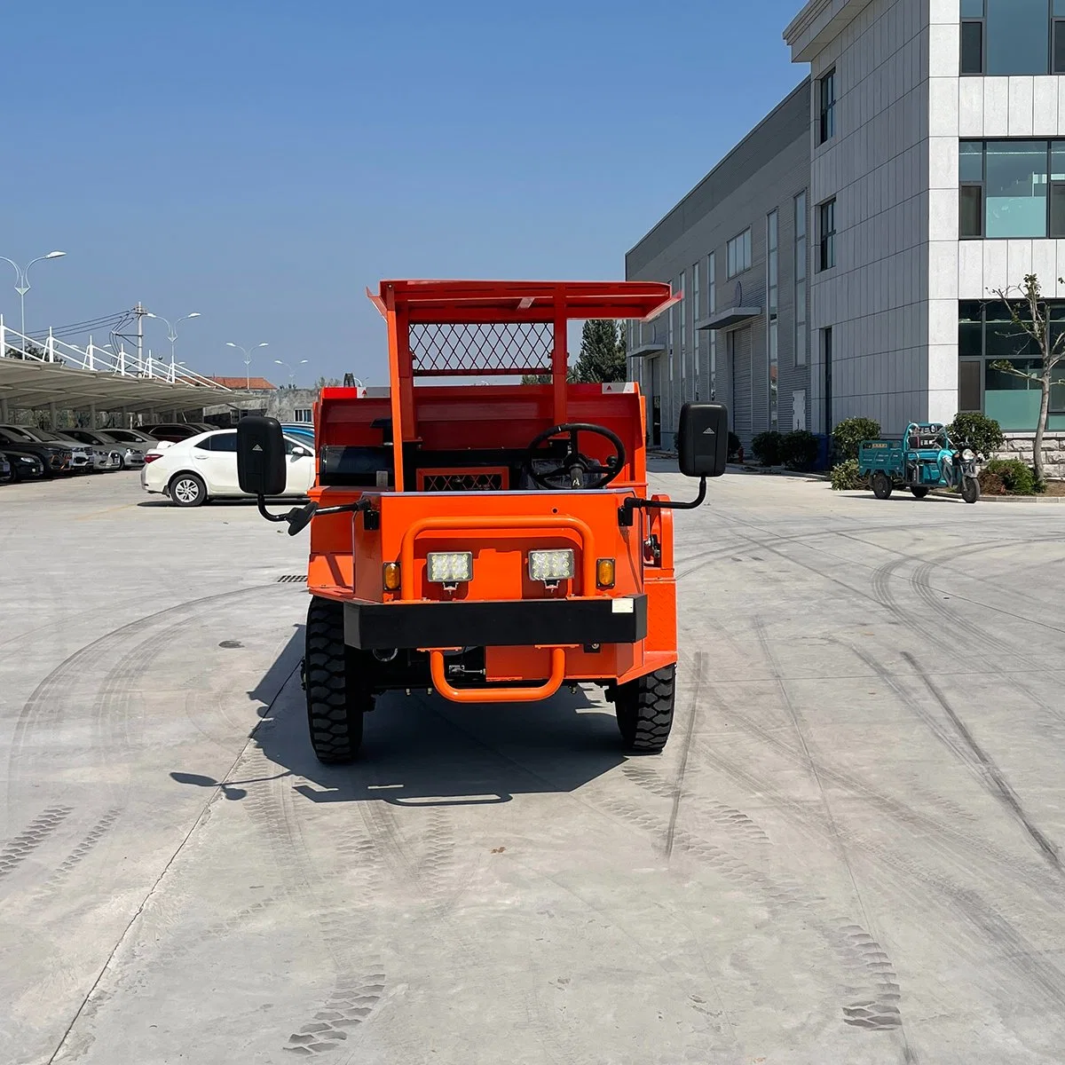 Diesel Underground Mine Dump Truck Ultra High Configuration Welded Precision Shock Absorbent Comfortable Tire Grip