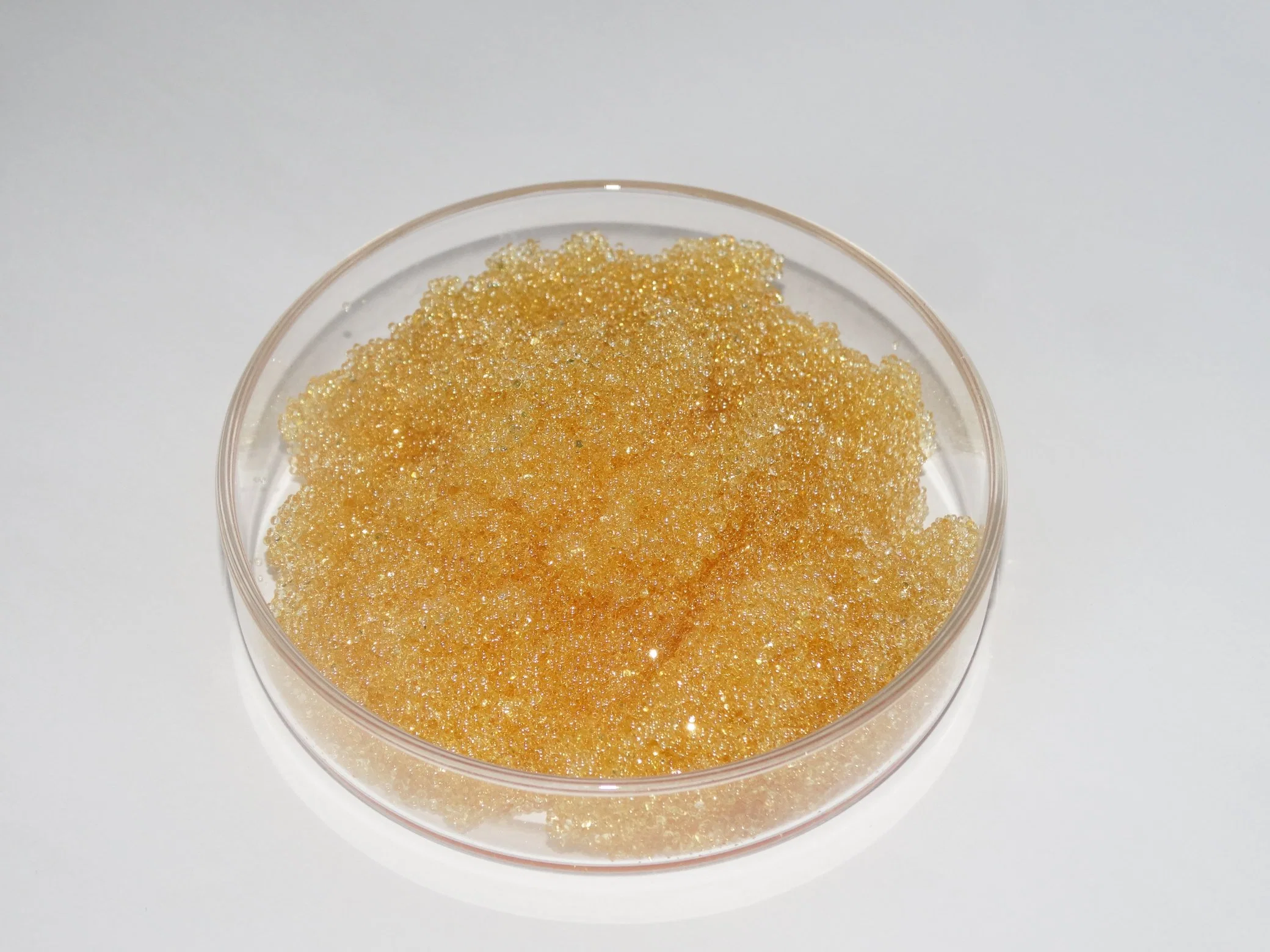 001X7 Styrene Series Gel Strong Acid Cation Exchange Resin for Water Softening