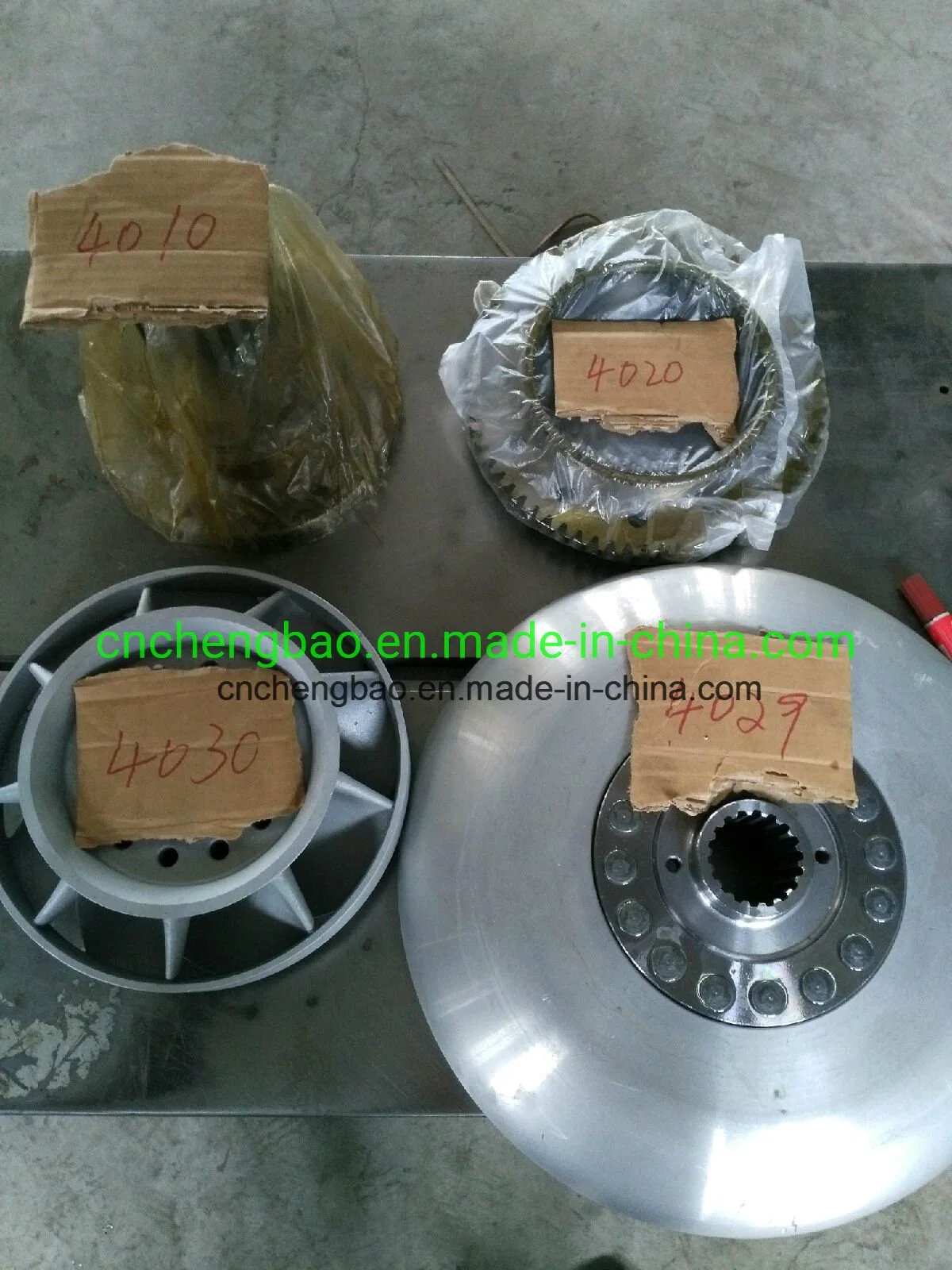 Torque Converter for Komatsu Shantui Kaima Xingye 175-13-21007 195-13-11005