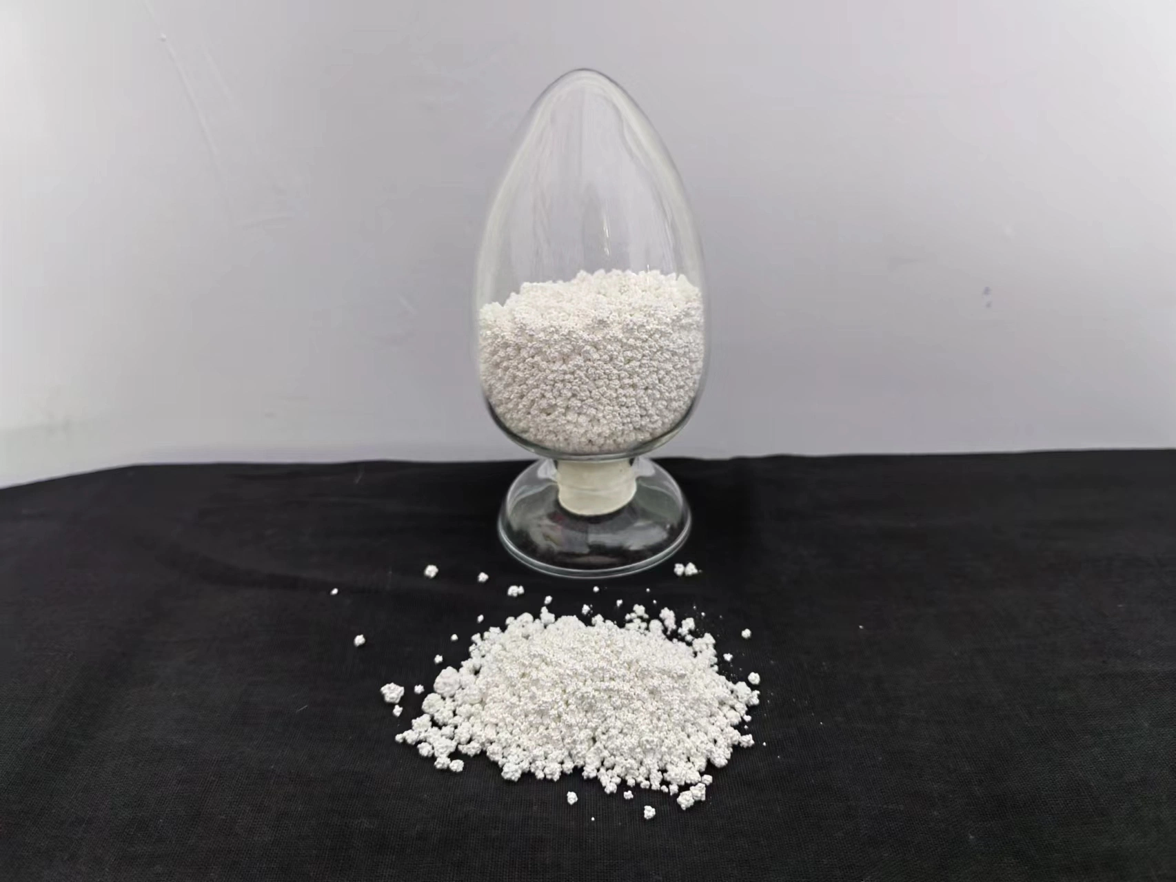 Calcium Chloride White Flakes/Powder -Made in China