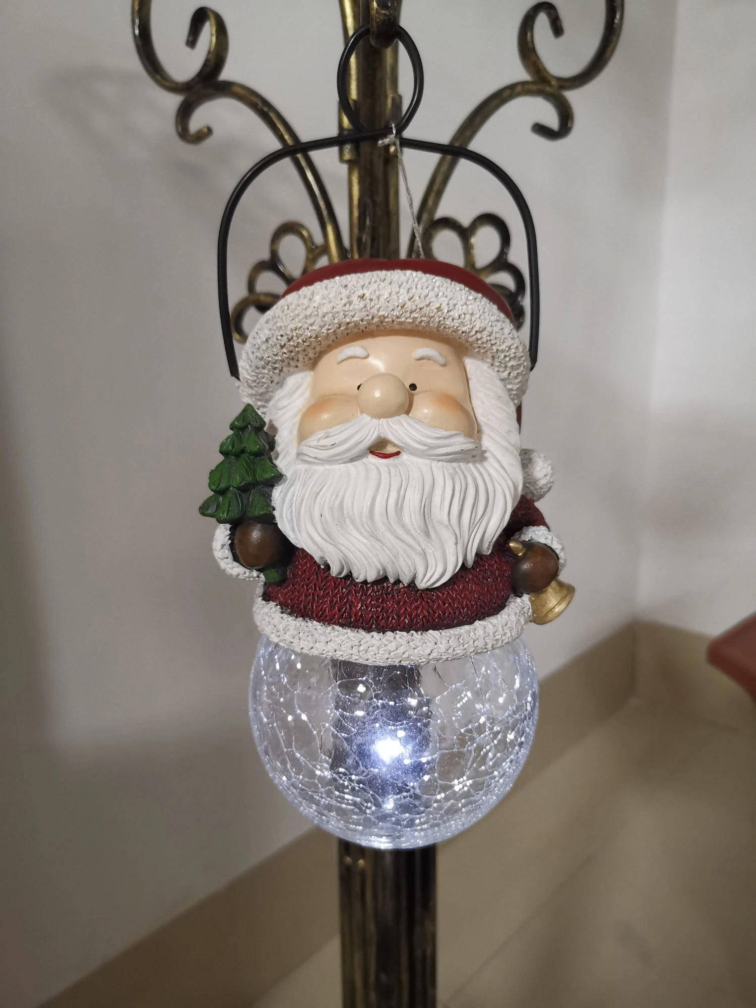 Hanging Polyresin Christmas Santa Claus Solar Light Decoration