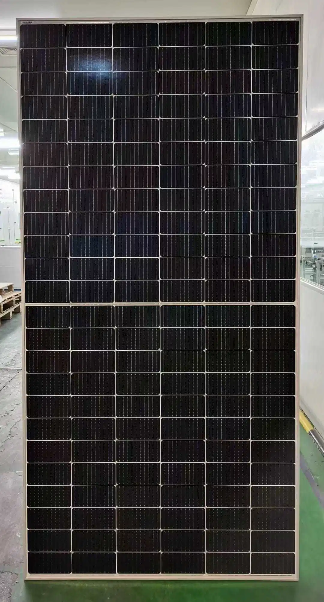 550W 182mm Half Cut Cell Monocrystalline Silicon Silver Frame Solar PV Module