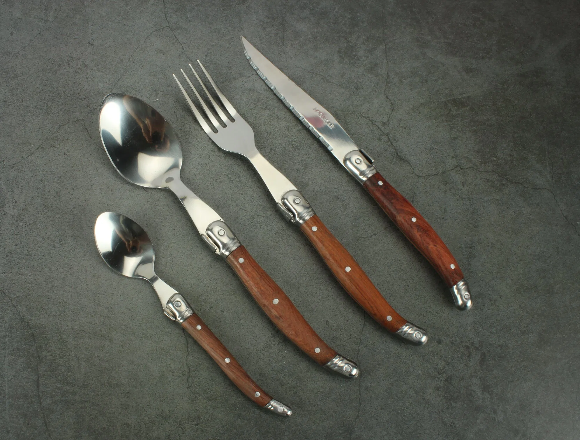 Wholesale/Supplier Rosewood Handle Laguiole Dinner Sets (SE-K327)