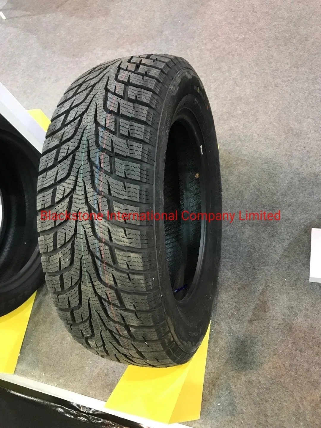 Light Truck Tyre Car Tire Passenger ATV Tires off Road