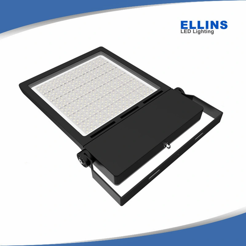 Renewable Solar Floodlight LED Spot Lights 100W-300W Stadium Sport Lighting