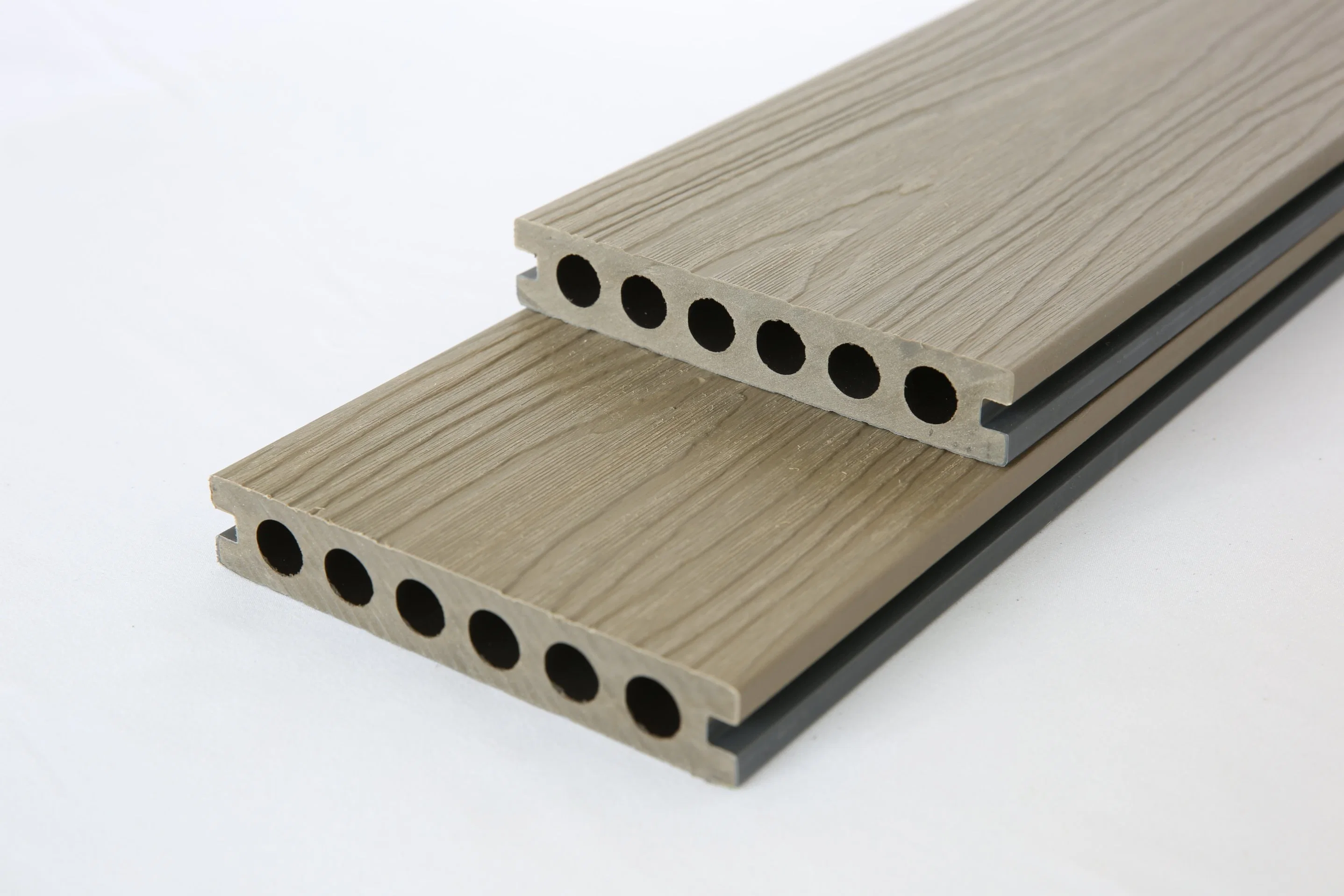 Easy to Install Clean New Products Co-Extrusion Wood Plastic Board with Higher Quality (HLC01)