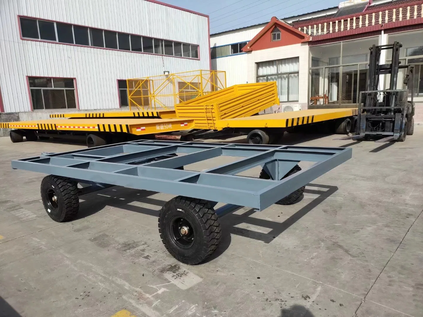 Heavy Haulage Serpentine Traction Frame Trailer Hot DIP Galvanized Chassis Trailer