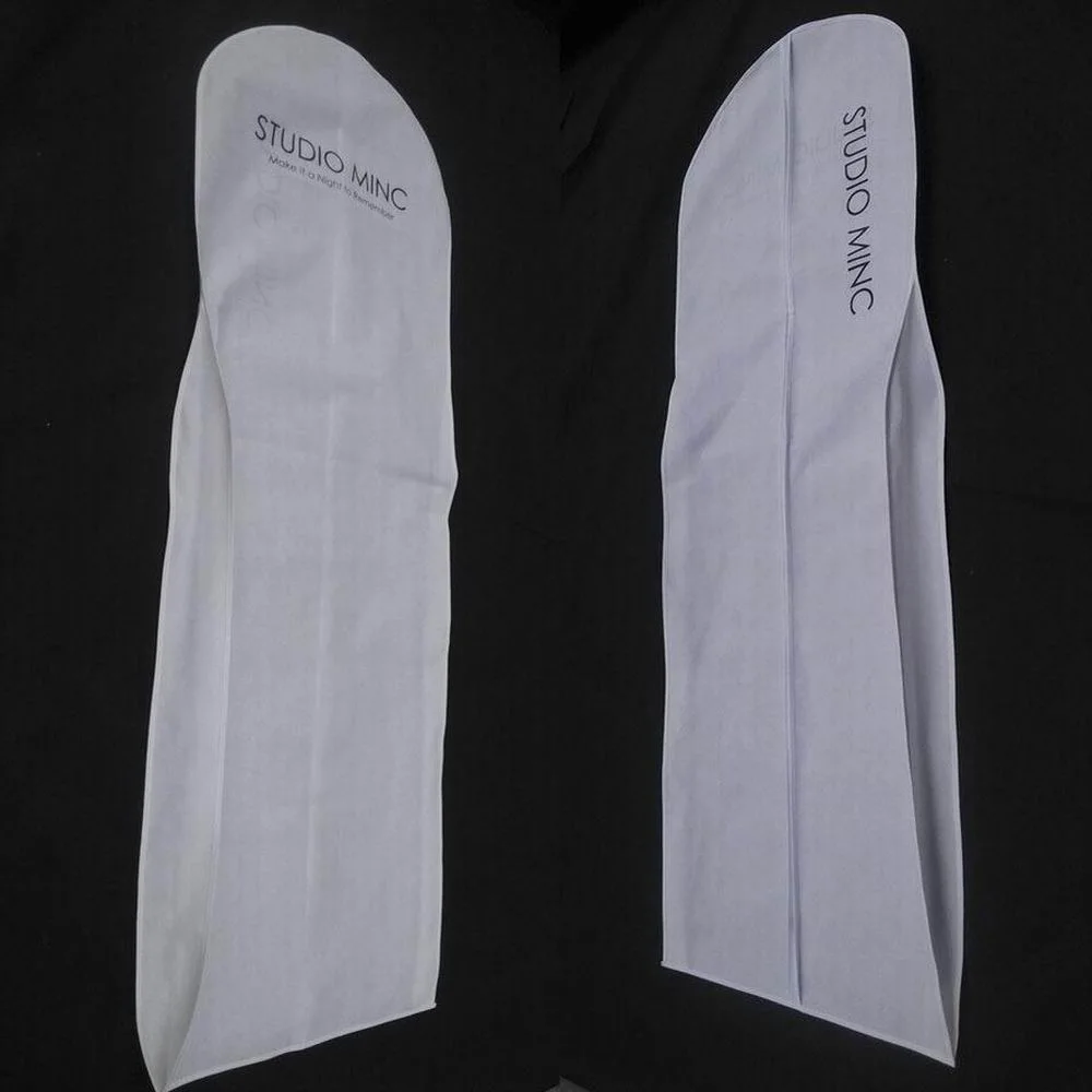 Saco de roupa branco para fato de proteção de gown não tecido/estampado personalizado e moderno Saco de proteção contra o pó dobrável de Luxo e Casamento não tecido