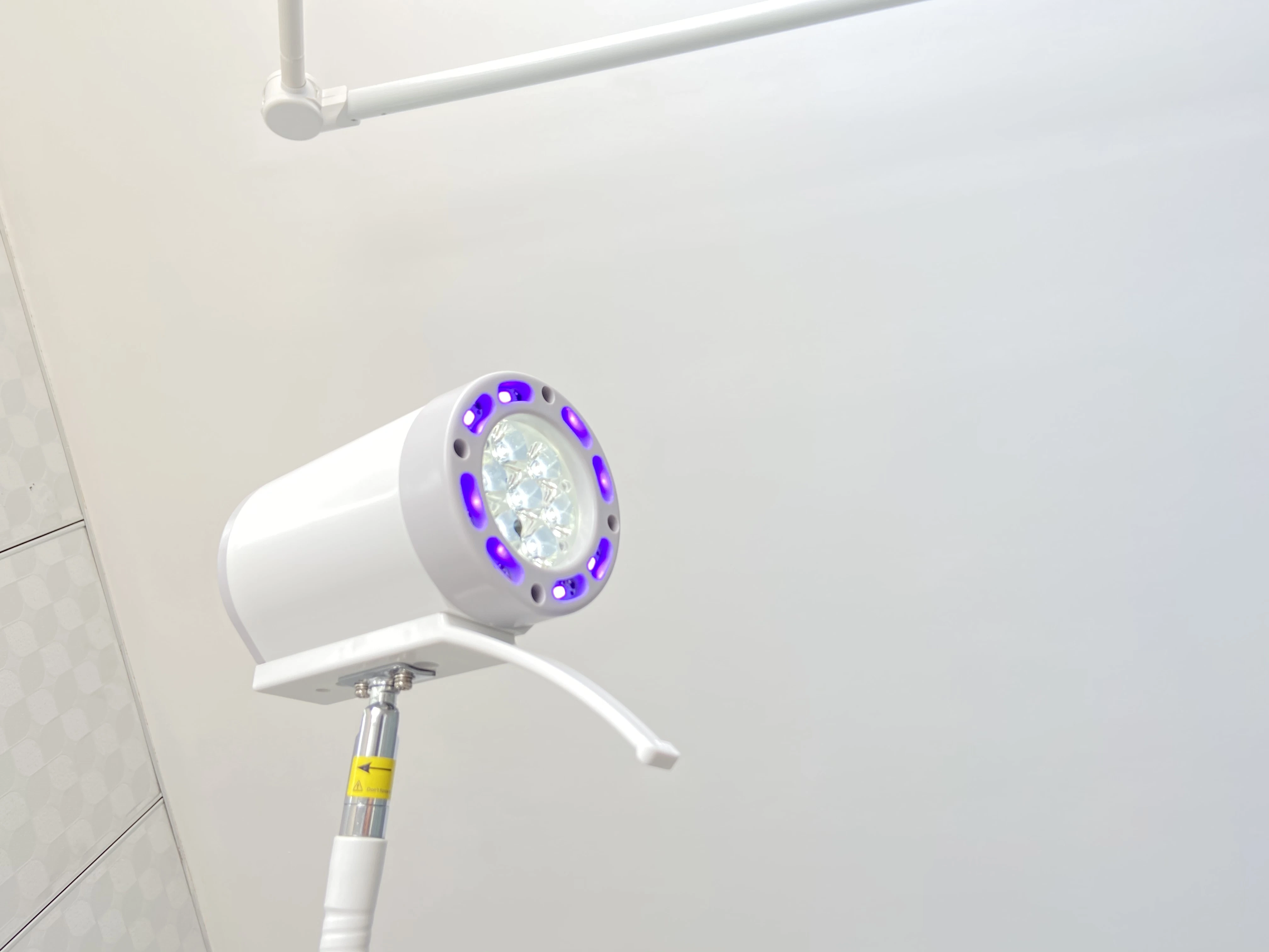 LED UV Examination Light Ks-Q7u Rail Clamp Type Medical Light