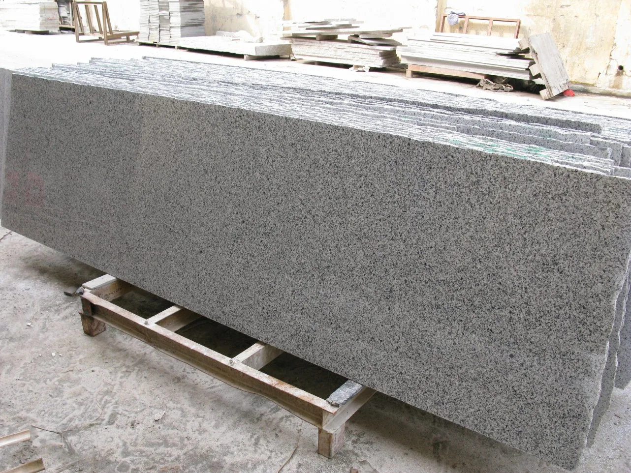 Natural Stone Black/Red/Grey/White/Pink/Blue/Brown Polished/Flamed G603/G654/G664/G602 Granite for Floor/Wall/Outdoor Slabs/Tile/Countertops/Stairs/Depot/Paver