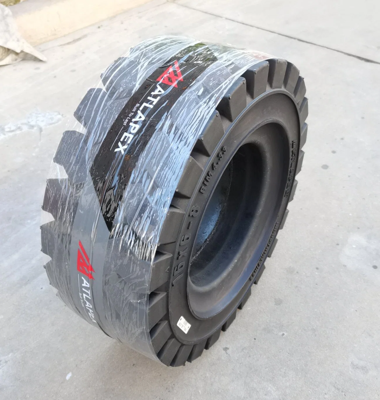 New Tire 16X6-8 Linde Forklift Solid Tyres 4.33 Rim Forklift Solid Rubber Wheel