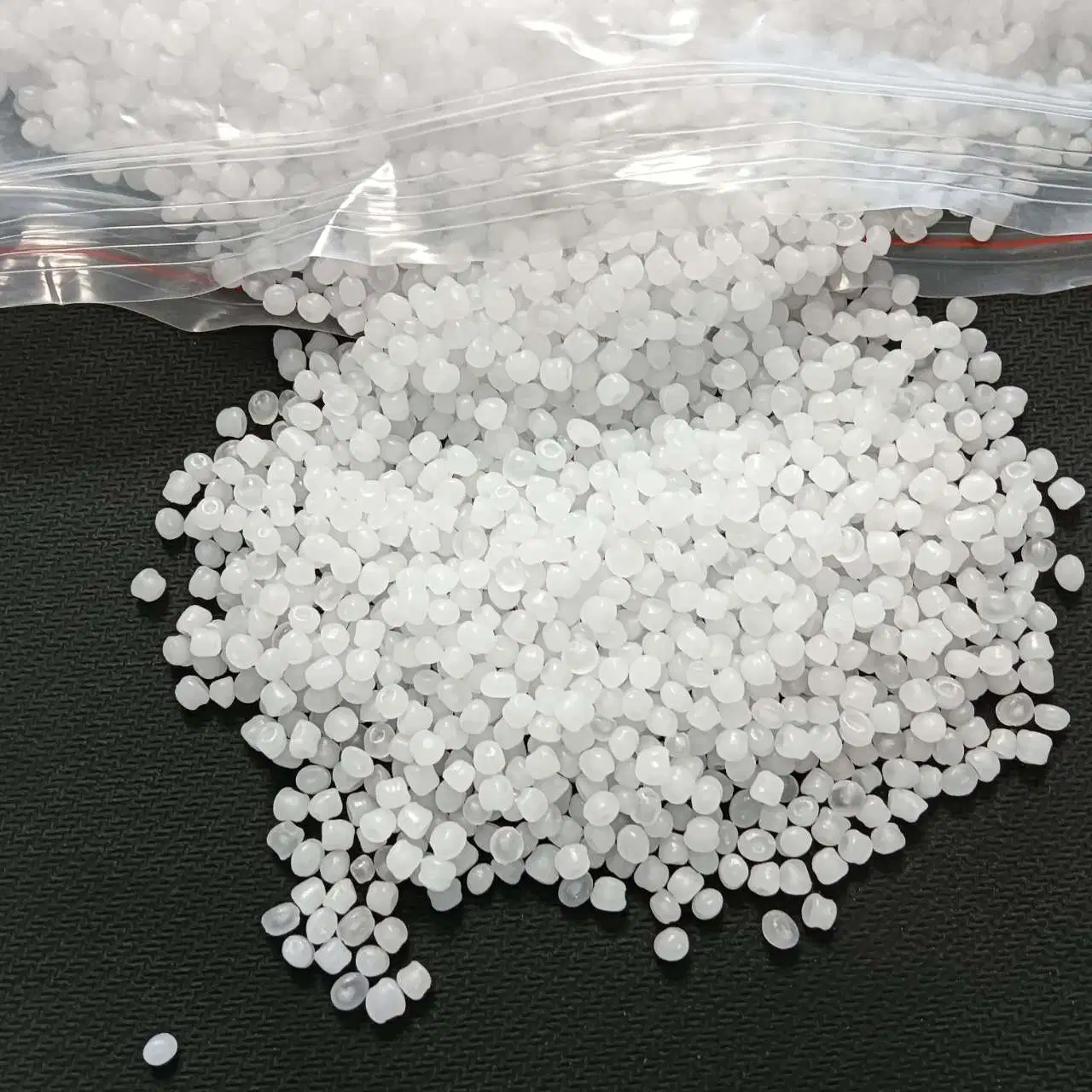 Plastic Raw Material Linear Low Density Polyethylene LLDPE Saudi Arabia LLDPE 218wj 218 118wj 118W R50035e Film Grade PE Resin LDPE HDPE LLDPE Price