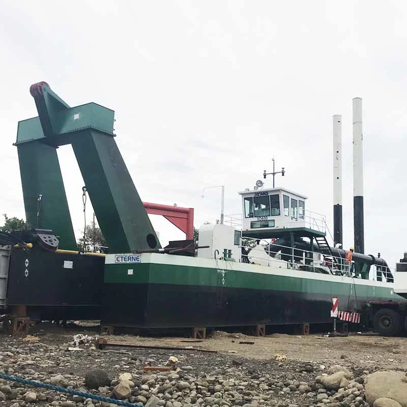 Navire de dragage de sable à succion hydraulique de 4 à 26 pouces équipé d'un moteur diesel pour la vente.