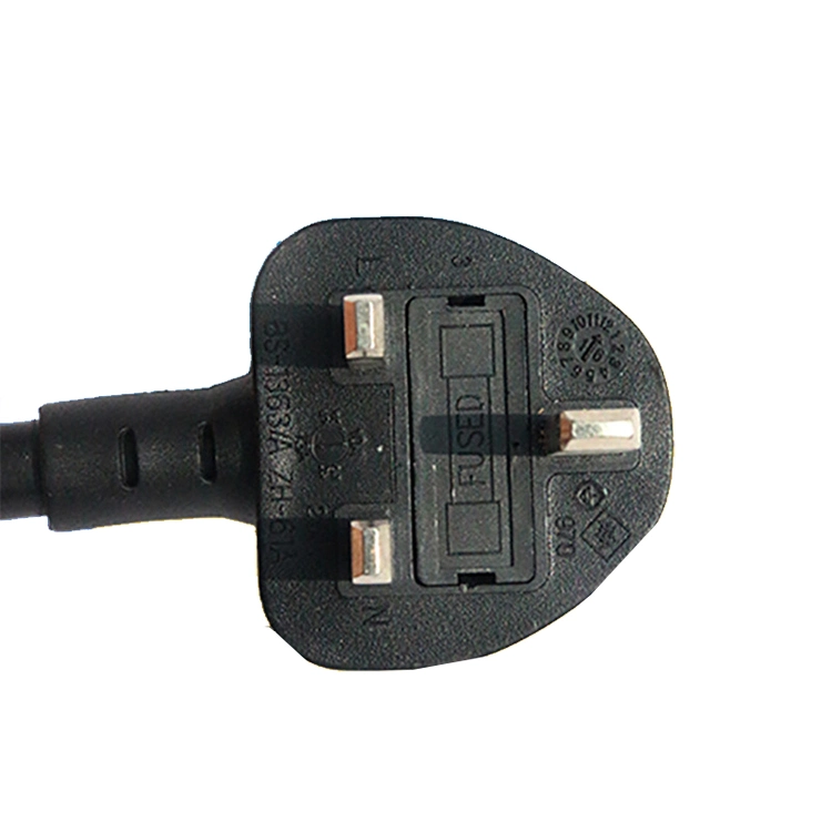 L'Asta GCC a approuvé la norme britannique BS1363 Plug Cordon d'alimentation correspondent à câble flexible en PVC H05VV-F 3x0.75mm² ~1,5 mm²