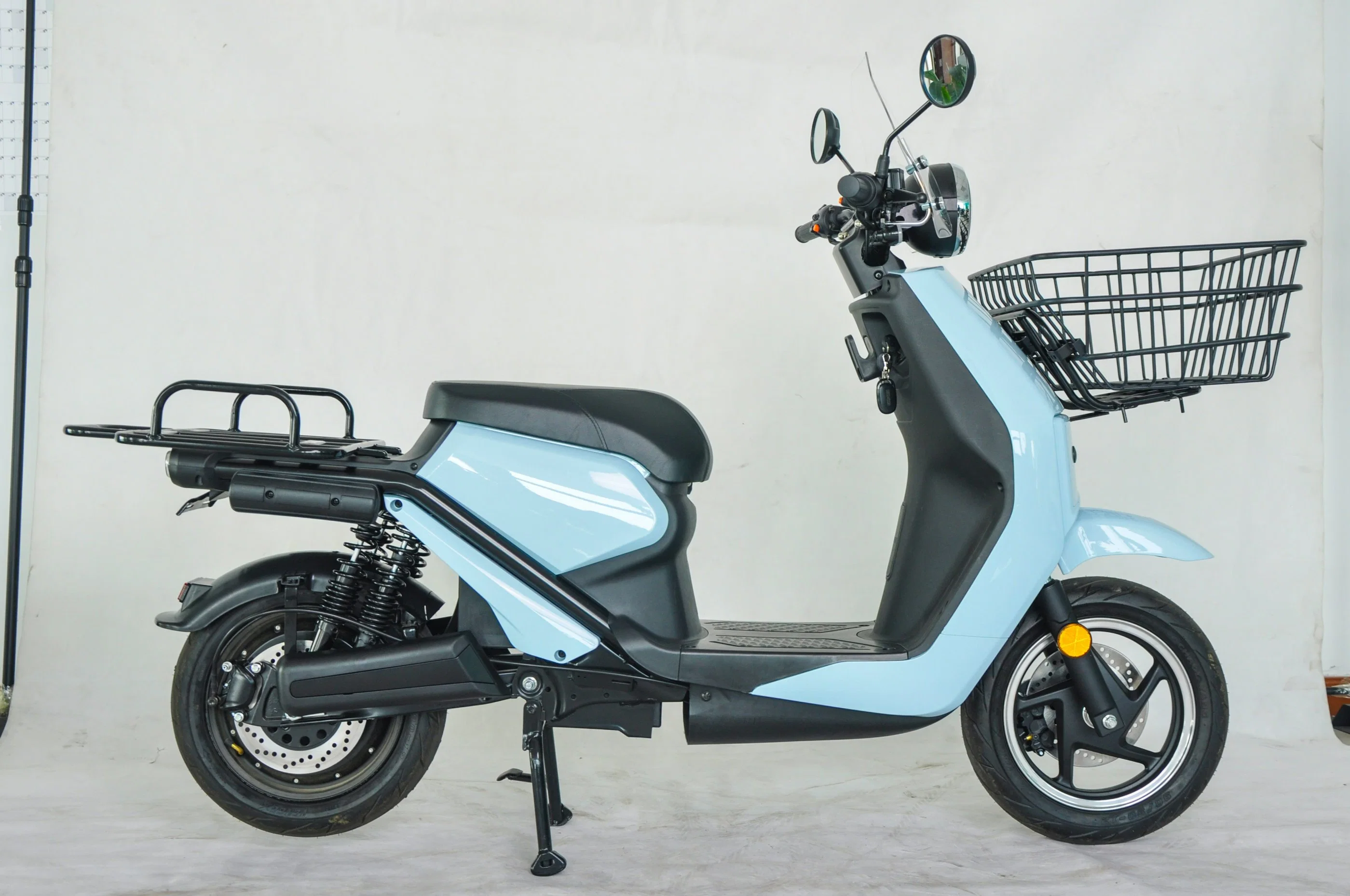 Two-Wheeler Mini Moped Delivery Box Motorcycle E Scooter 45km/H