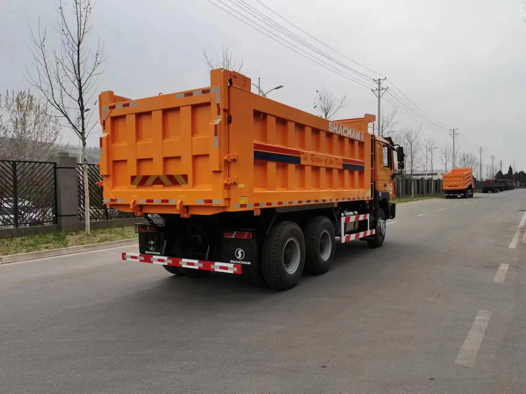 Shacman 8X4 F3000 6X4 420HP Dumper/Dump Truck Mining Truck