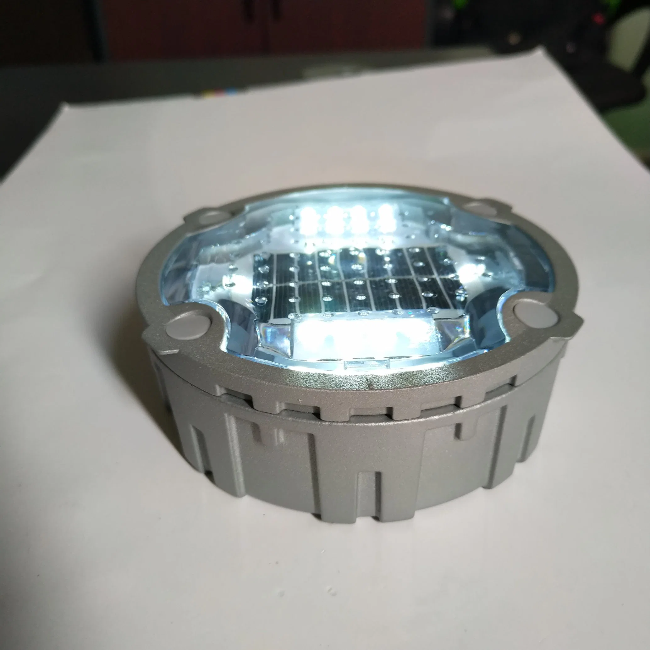 Solar Road Stud Light for Traffic Warning Resistance Manufacture Price Waterproof IP68 Solar LED