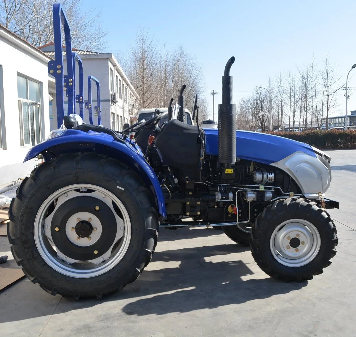 Original Factory Sales Low Price Farm Machinery 70HP 50HP Tractor Four Wheel Drive Agriculture Tractor Mini Garden Tractor with CE for Greenhouse