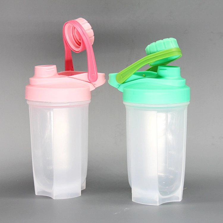 Free Sample Fitness 500ml 700ml Plastic Water Bottle Gym Bottle Shaker