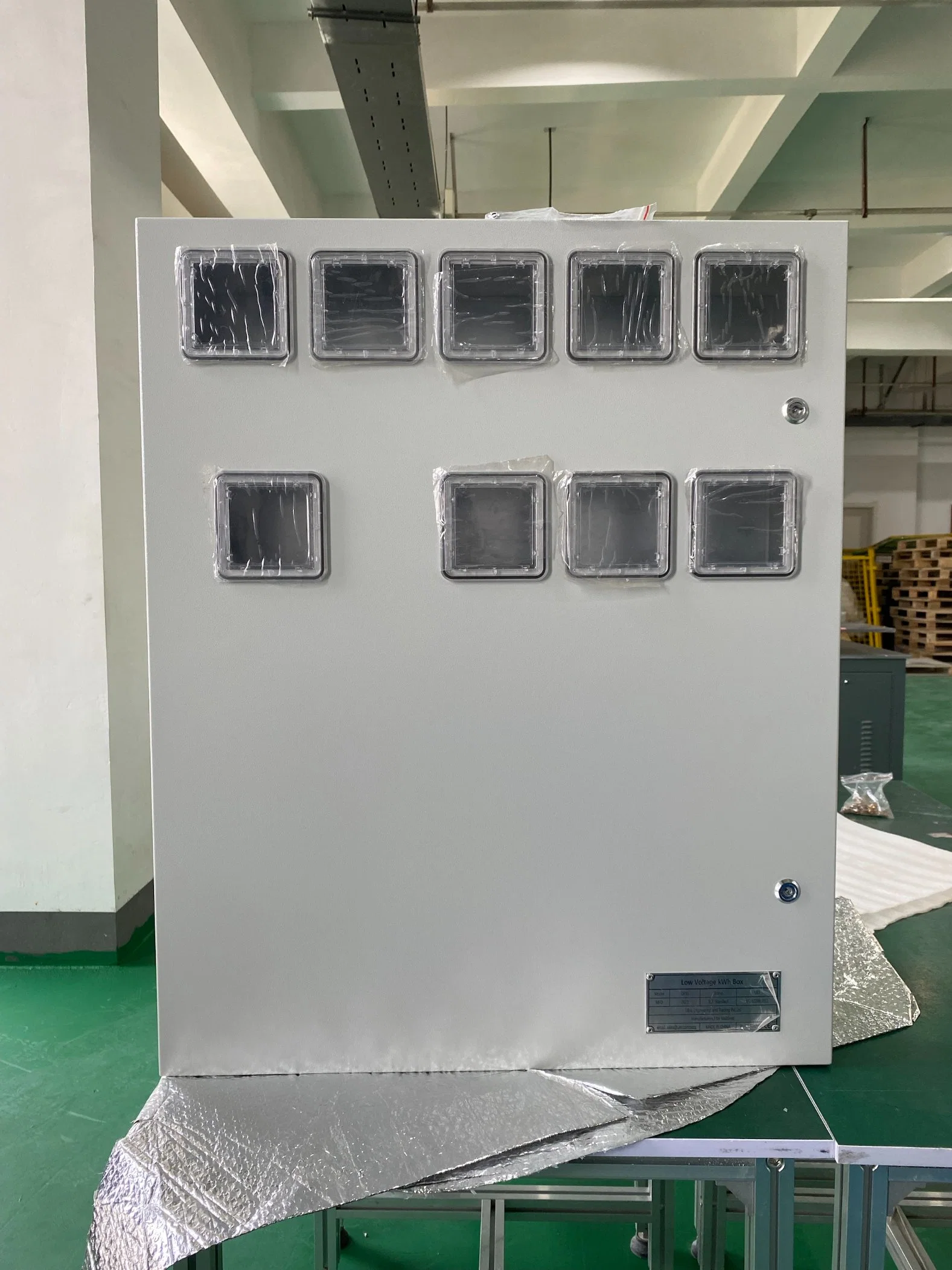 High quality/High cost performance  See Series of Wall Mounted Low Voltage Power Control Box Distribution Switch Cable Box Floor Standing